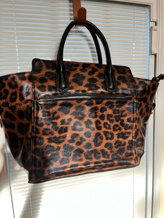 None Handbags - Leopard Print Tote Bag with Black Handles - Chic Animal Print Carryall